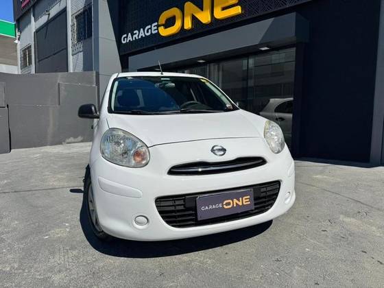 NISSAN MARCH 1.0 16V FLEX 4P MANUAL NISSAN MARCH 1.0 16V FLEX 4P MANUAL